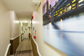 Marble Arch Inn Hotel