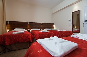 Marble Arch Inn Hotel