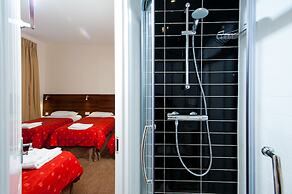 Marble Arch Inn Hotel