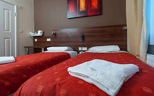 Marble Arch Inn Hotel