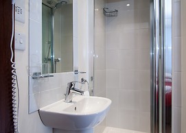 Marble Arch Inn Hotel