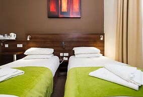 Marble Arch Inn Hotel