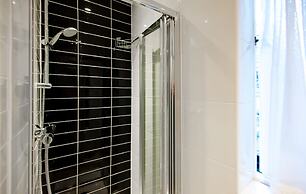 Marble Arch Inn Hotel