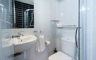 Marble Arch Inn Hotel