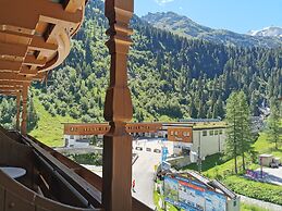 Hotel Neuhintertux