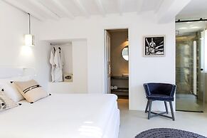 Ostraco Suites
