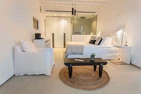 Ostraco Suites