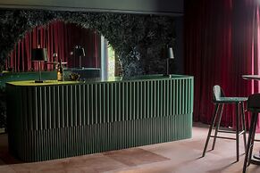 The Central Private Hotel by Naumi Hotels