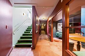 The Central Private Hotel by Naumi Hotels