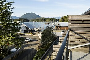 Tofino Resort & Marina