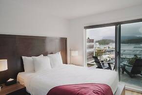 Tofino Resort & Marina