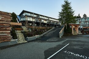 Tofino Resort & Marina