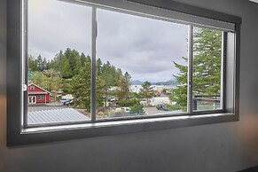 Tofino Resort & Marina