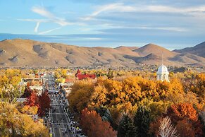 Holiday Inn Express & Suites Carson City by IHG