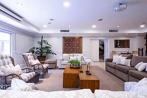 Hotel Villa Morra Suites