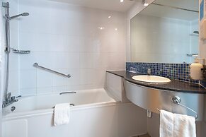 Holiday Inn Express Swindon City Centre by IHG