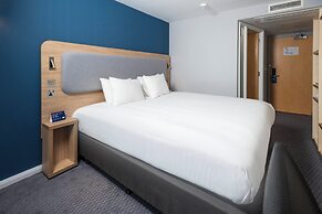 Holiday Inn Express Swindon City Centre by IHG
