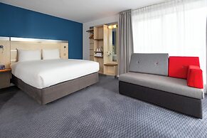 Holiday Inn Express Swindon City Centre by IHG