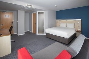 Holiday Inn Express Swindon City Centre by IHG