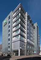 Holiday Inn Express Swindon City Centre by IHG