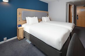 Holiday Inn Express Swindon City Centre by IHG