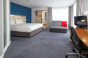 Holiday Inn Express Swindon City Centre by IHG