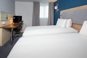 Holiday Inn Express Swindon City Centre by IHG