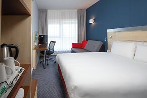 Holiday Inn Express Swindon City Centre by IHG