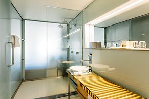 The Henry Jones Art Hotel