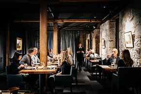 The Henry Jones Art Hotel