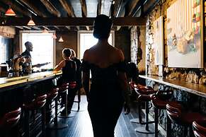 The Henry Jones Art Hotel