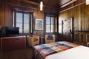 The Henry Jones Art Hotel