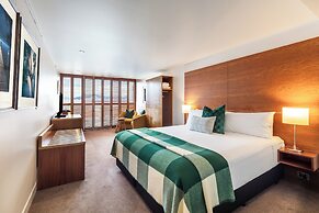 The Henry Jones Art Hotel