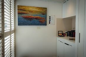 The Henry Jones Art Hotel