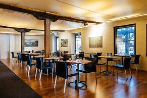 The Henry Jones Art Hotel