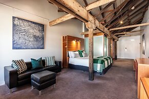 The Henry Jones Art Hotel