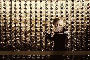 The Henry Jones Art Hotel