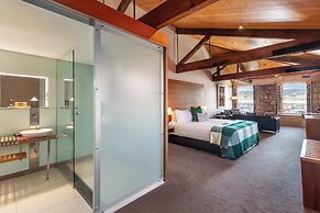 The Henry Jones Art Hotel