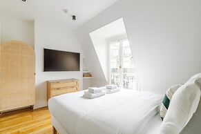HotelHome Paris 16