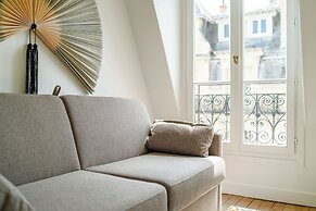 HotelHome Paris 16