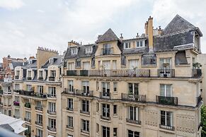 HotelHome Paris 16