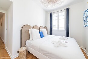 HotelHome Paris 16