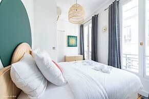 HotelHome Paris 16
