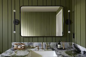 San Luis Creek Lodge