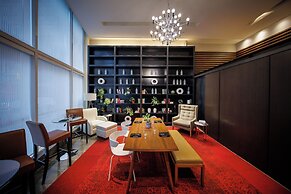 Pantages Hotel Downtown Toronto