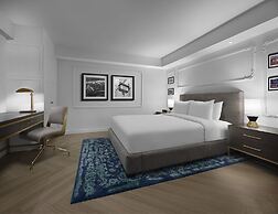 Pantages Hotel Downtown Toronto