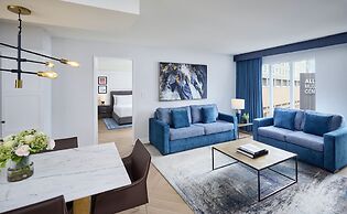 Pantages Hotel Downtown Toronto