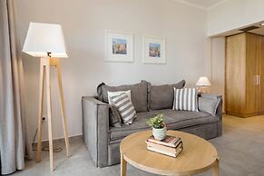 Venus Hotel & Suites