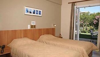 Venus Hotel & Suites