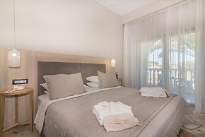 Venus Hotel & Suites